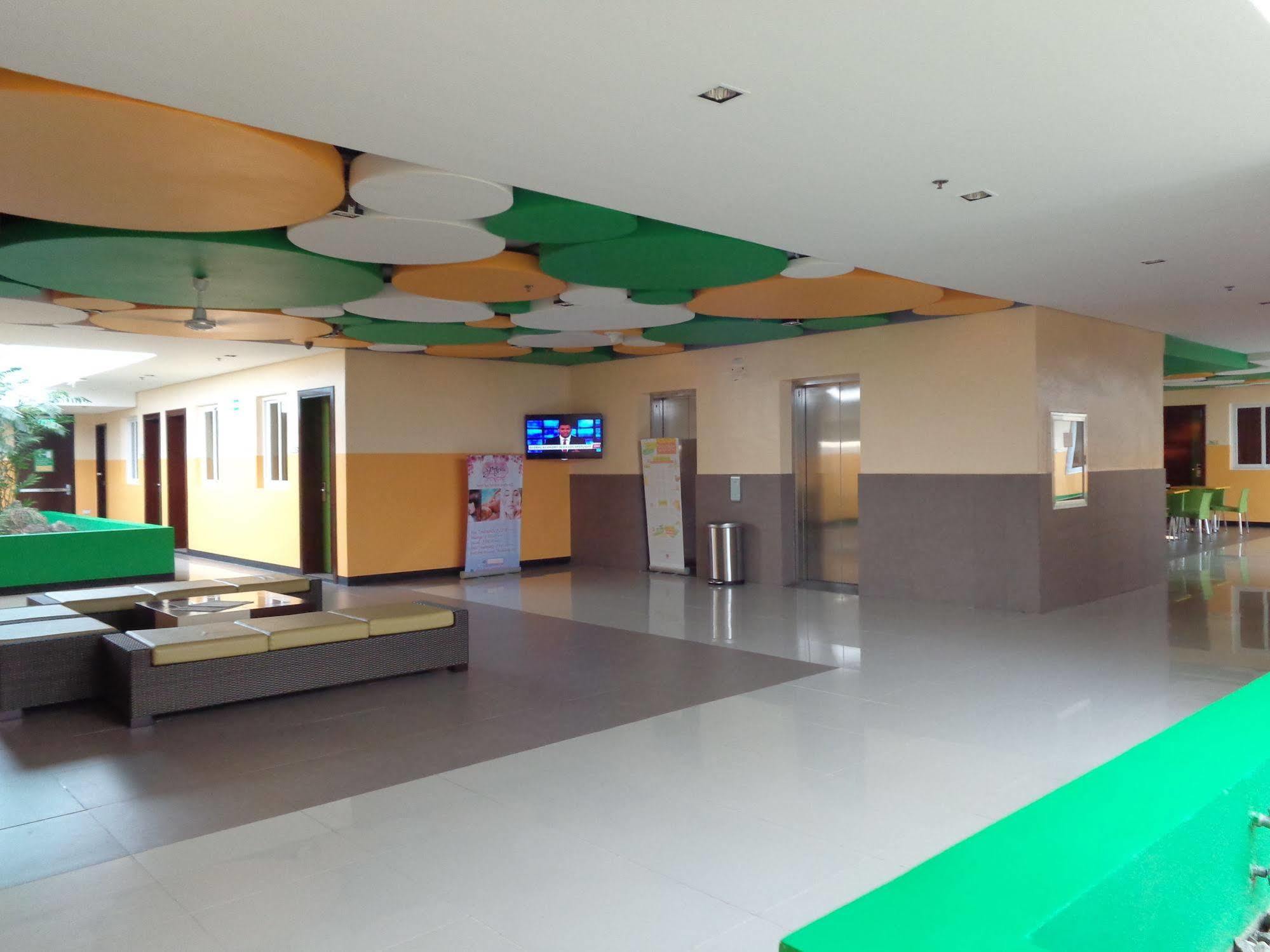 Go Hotels Tacloban Exterior foto